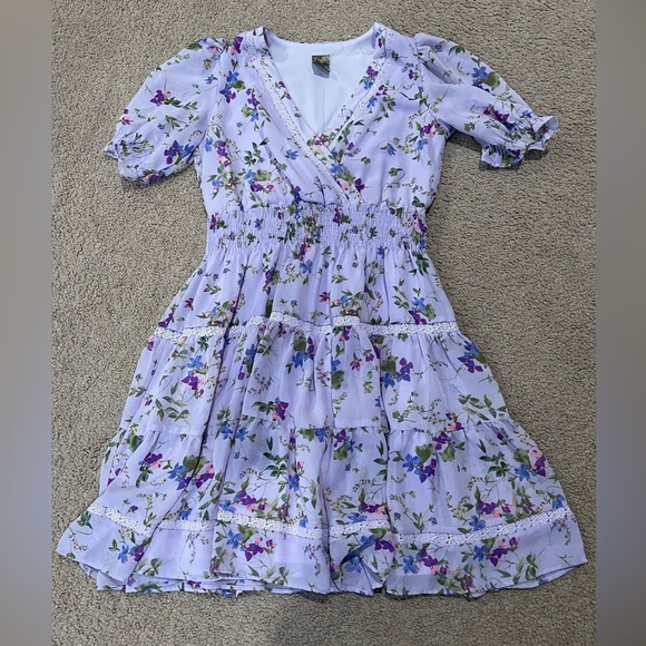 TAYLOR Baby Doll Boho Puff Sleeves Lavender Floral Midi Dress size 8 - Picture 2 of 9